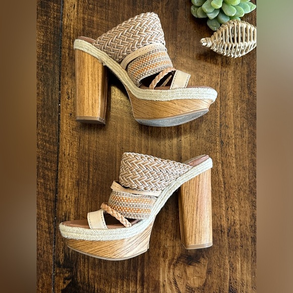 Lucky Women's | Mika High Heel Platform Boho Sandal - Picture 3 of 7